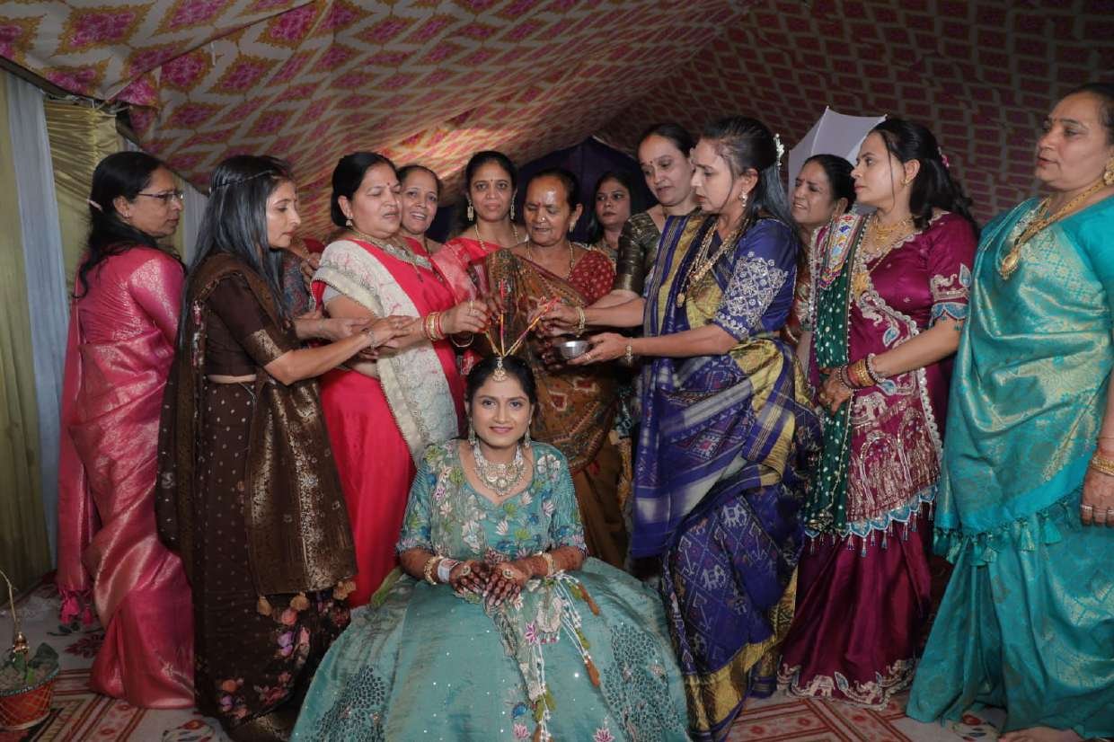 Mandap Muhrat Rasam · 08