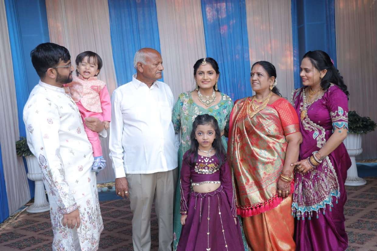 Mandap Muhrat Rasam · 09