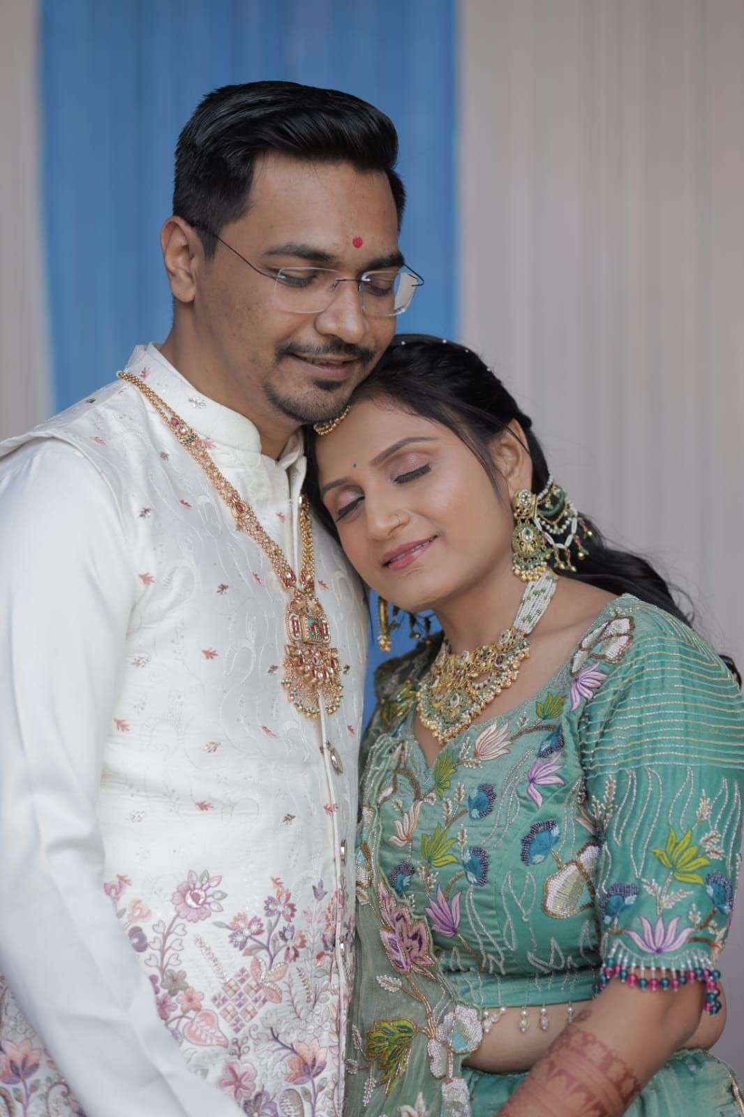 Mandap Muhrat · 06